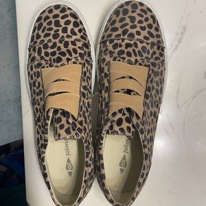 Leopard shoes